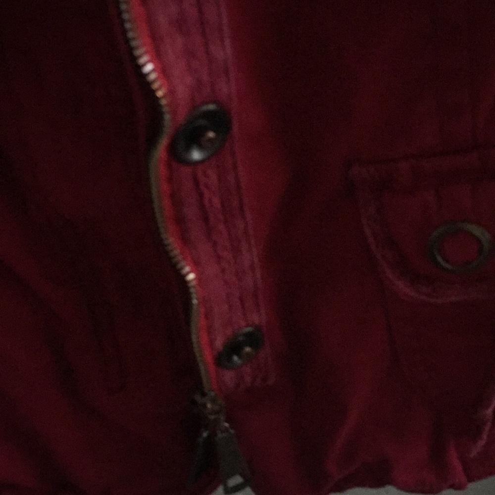 Red jacket - Picture 3 of 4